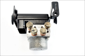 BENELLI LEONCINO 500 17 20 centralina modulo abs con supporto perni e rondelle originale