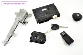 Suzuki Burgman AN 650 2006 2012 blocchetto contatto chiave originale con serratura sella centralina antenna immobilizer tappo benzina serratura sportellino retroscudo e n. 2 chiavi solo per versione anno 2007 AR2 SM174A