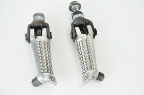 SUZUKI GSX R 600 750 K1 K2 K3 Original rider footpegs 6 K-1 F 35F 6 R-1 F35F