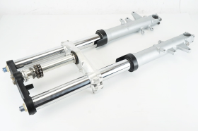 SUZUKI GSX R 600 K1 K2 K3 Fork with original triple clamps S340-00-L SA-1 S340-00-R SA-1 S3400 2NC 2